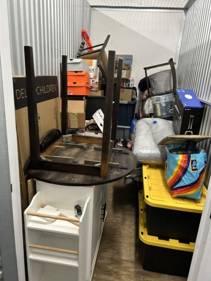 5 x 10 storage unit in North Bergen, NJ