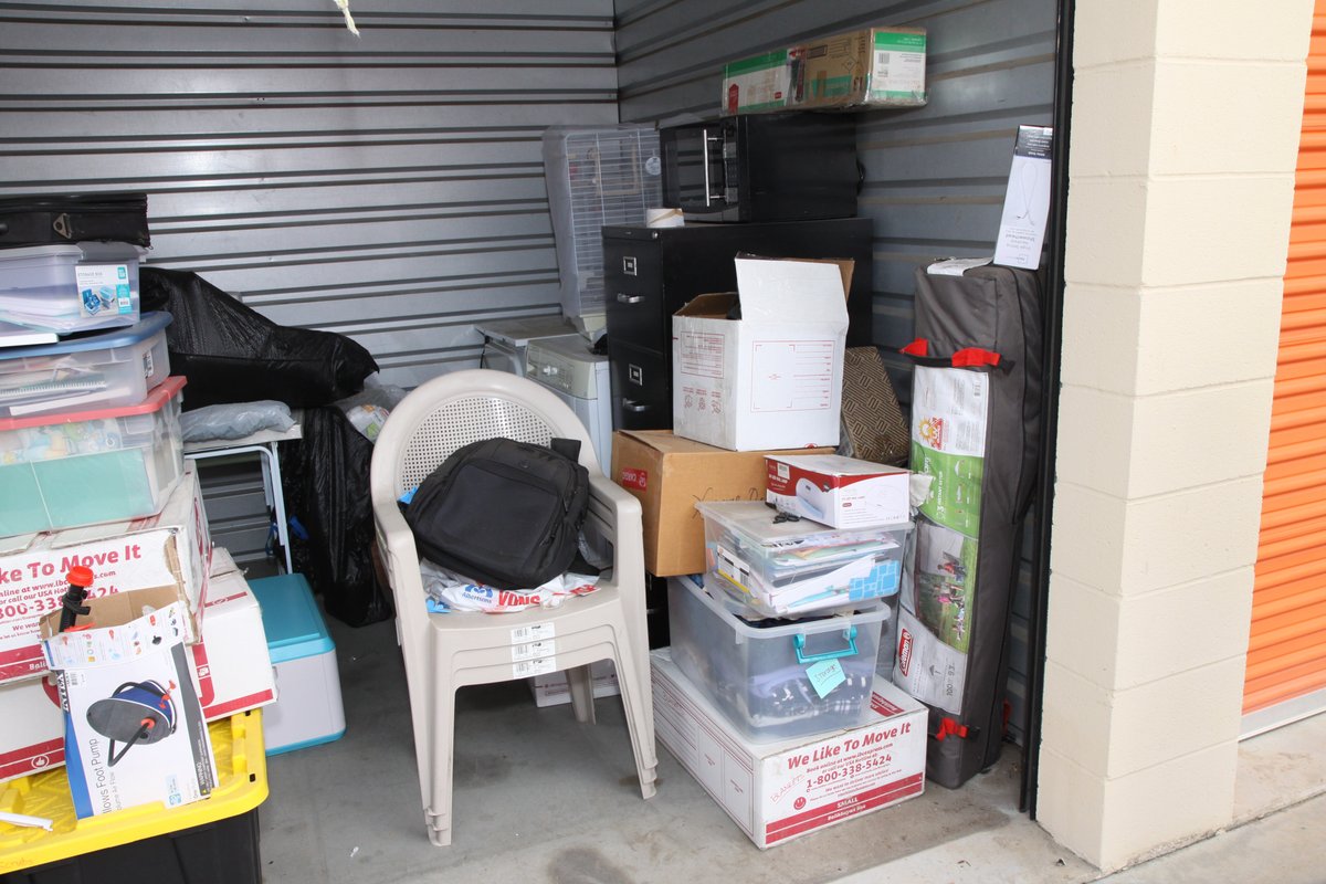 10 x 10 storage unit in Moreno Valley, CA
