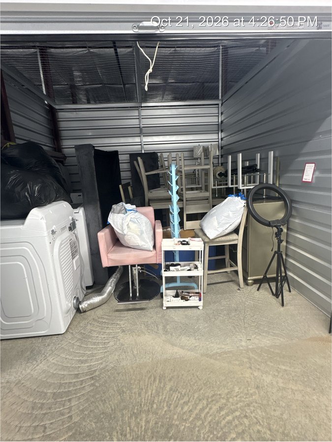 10 x 10 storage unit in Tuscaloosa, AL