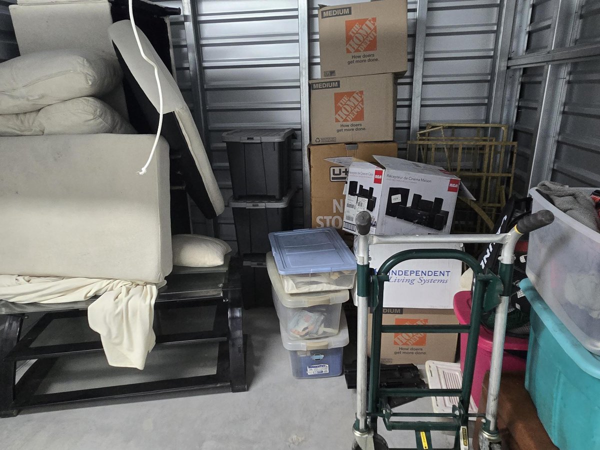 10 x 7 storage unit in Pittsburgh, PA