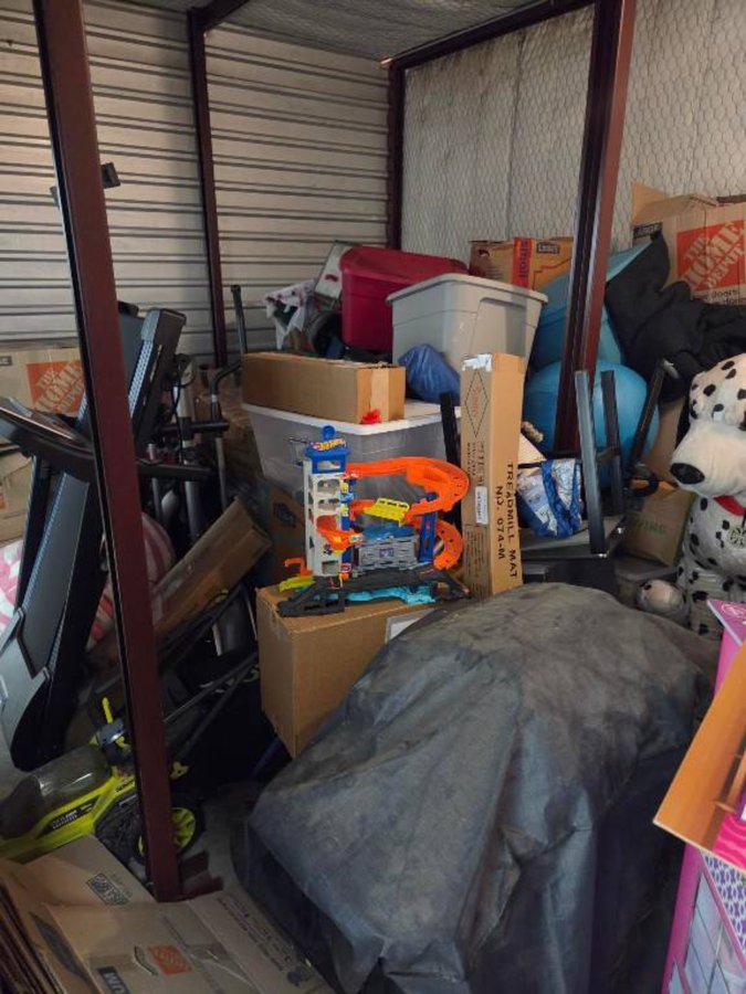 20 x 12 storage unit in Euless, TX