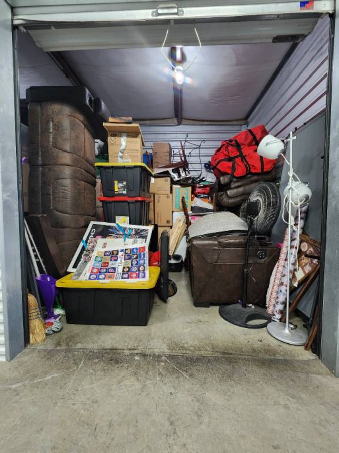 30 x 10 storage unit in Round Rock, TX