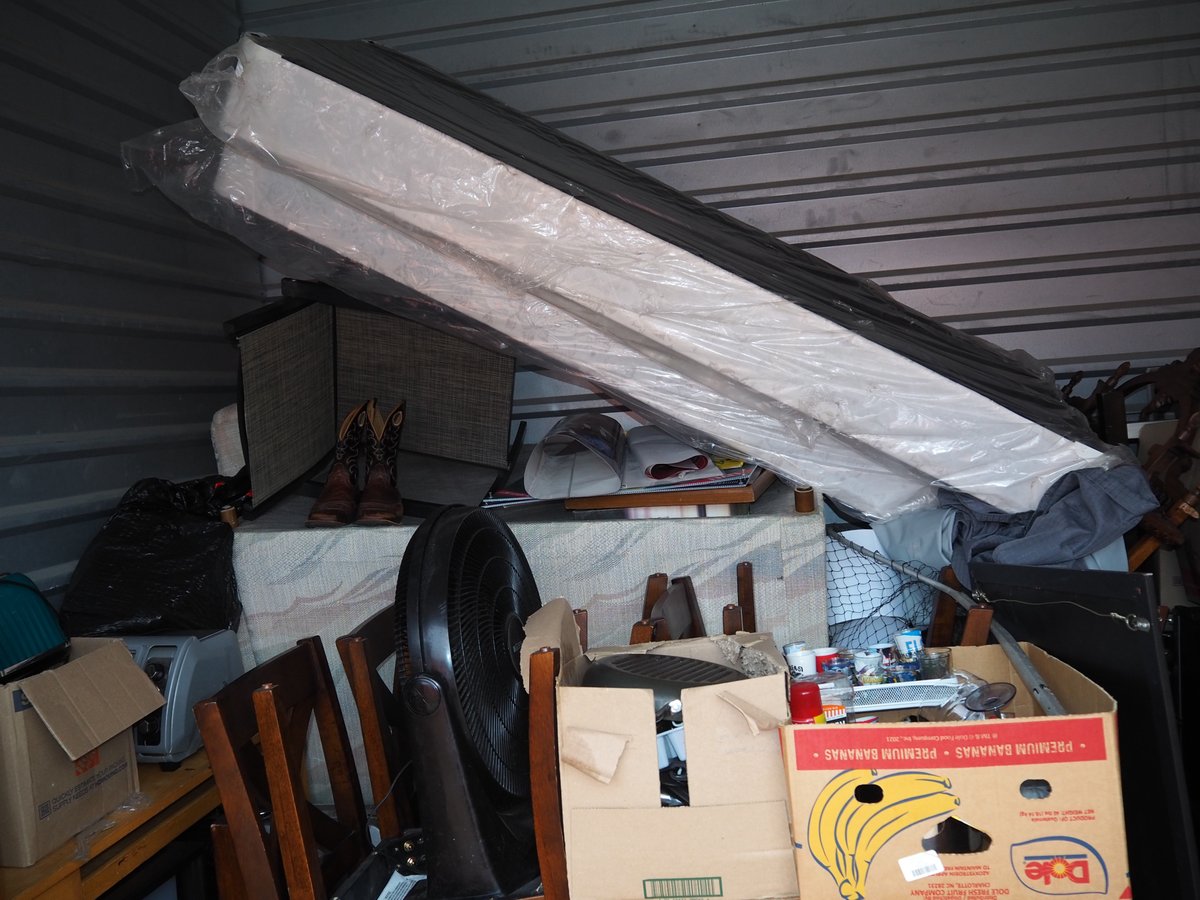 10 x 10 storage unit in Angleton, TX