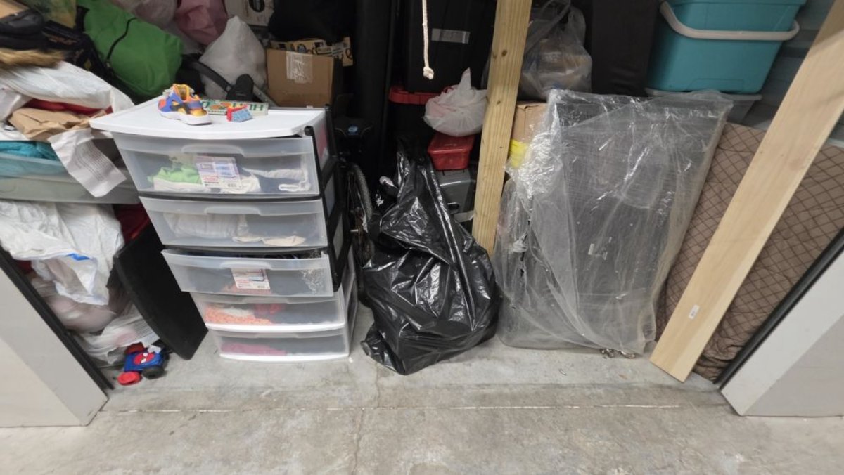 9 x 10 storage unit in Davie, FL