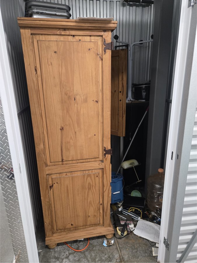 5 x 5 storage unit in San Diego, CA