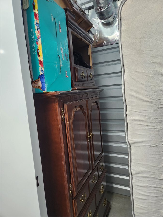 5 x 10 storage unit in Wilmington, DE