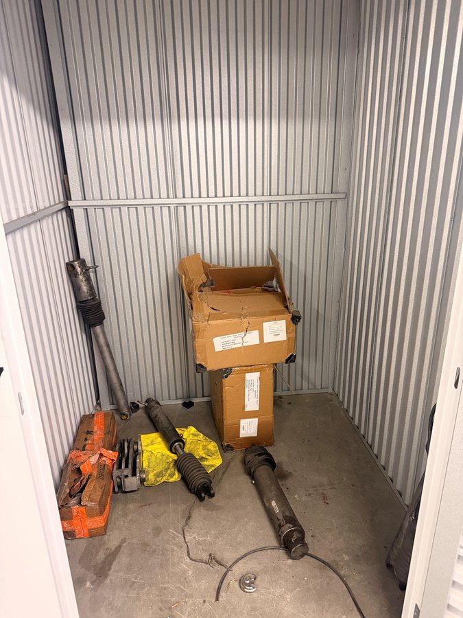 5 x 5 storage unit in San Diego, CA