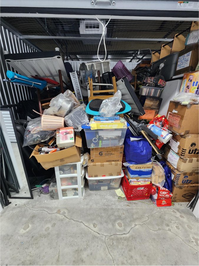 10 x 10 storage unit in Delanco, NJ