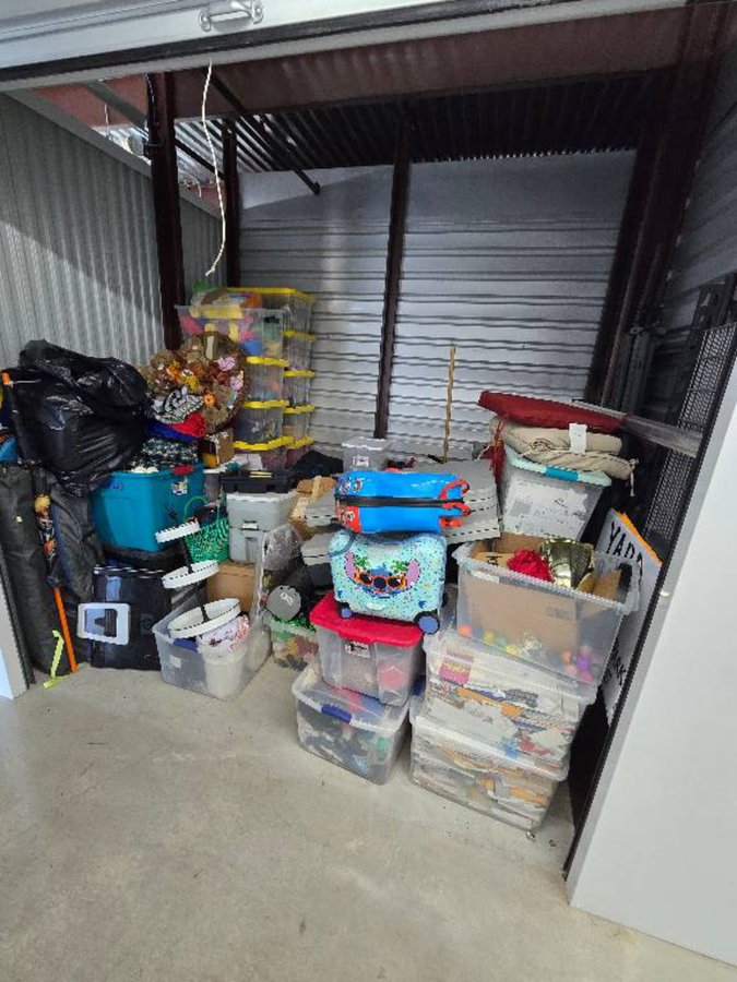 10 x 10 storage unit in San Antonio, TX