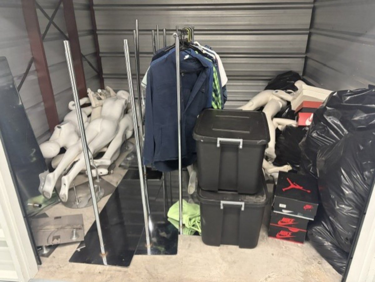 10 x 10 storage unit in Englewood, NJ
