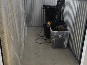 5 x 10 unit in Waukegan