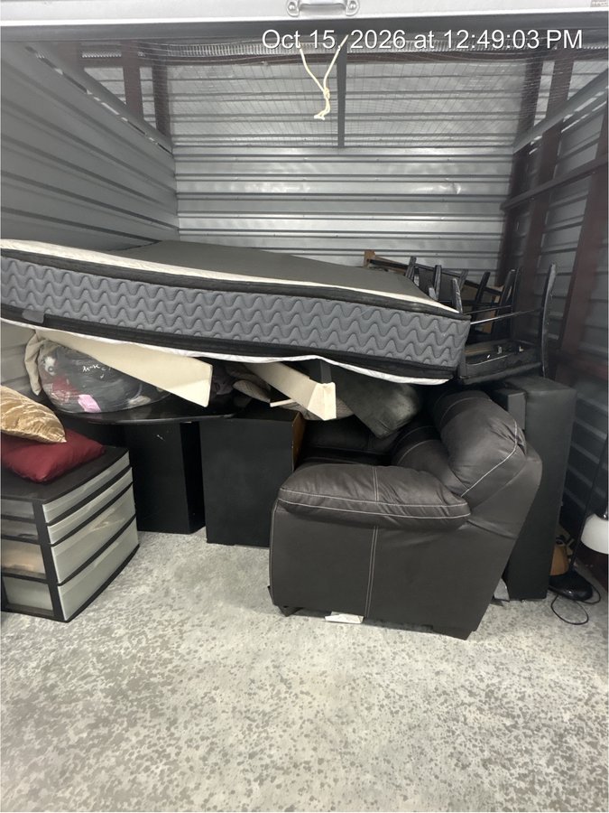 10 x 10 storage unit in Tuscaloosa, AL