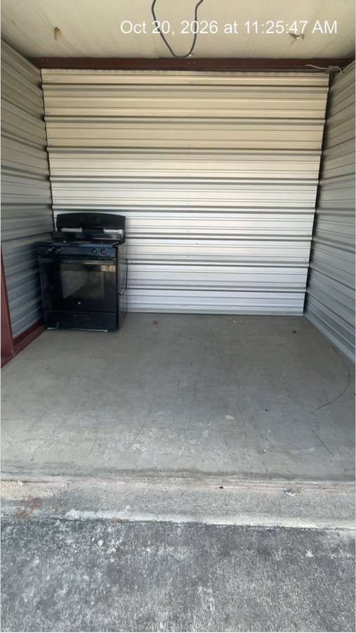 10 x 10 storage unit in Tuscaloosa, AL