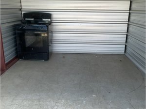 10 x 10 unit in Tuscaloosa
