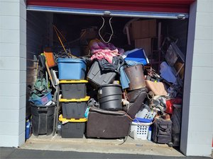 10 x 10 unit in Victorville