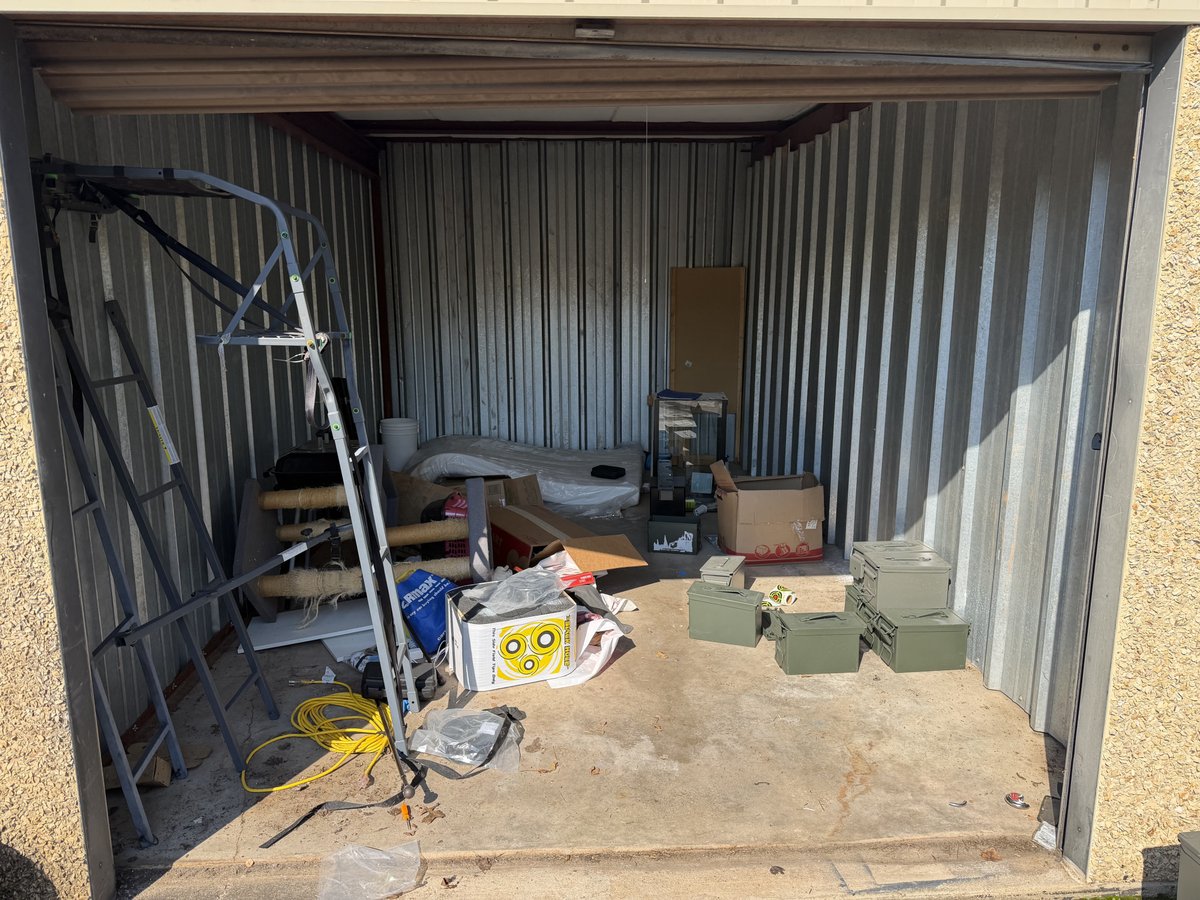 10 x 17 storage unit in Manassas, VA