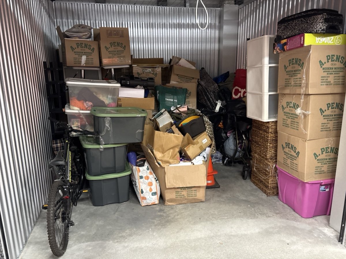 10 x 10 storage unit in Fairfield, NJ
