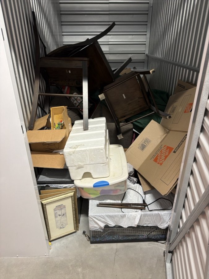 5 x 10 storage unit in Walled Lake, MI