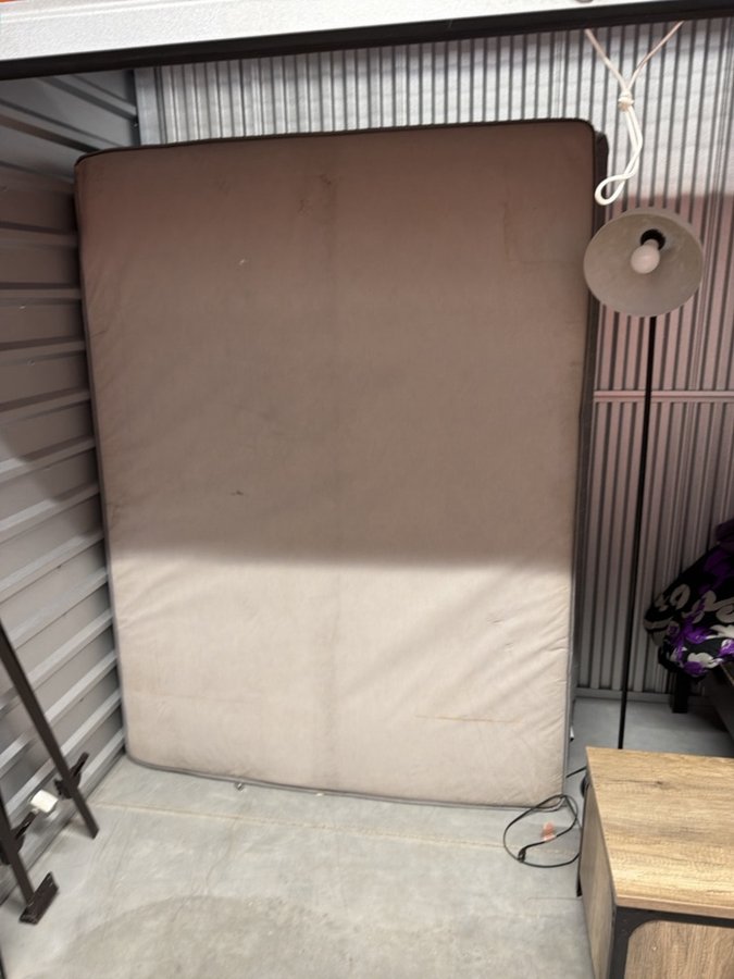 10 x 5 storage unit in Walled Lake, MI