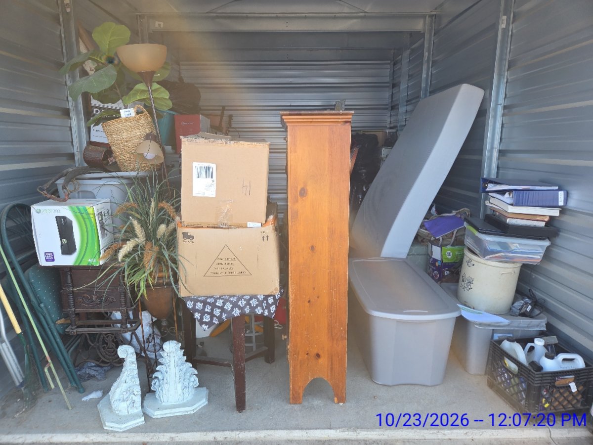 10 x 15 storage unit in Frankfort, IN