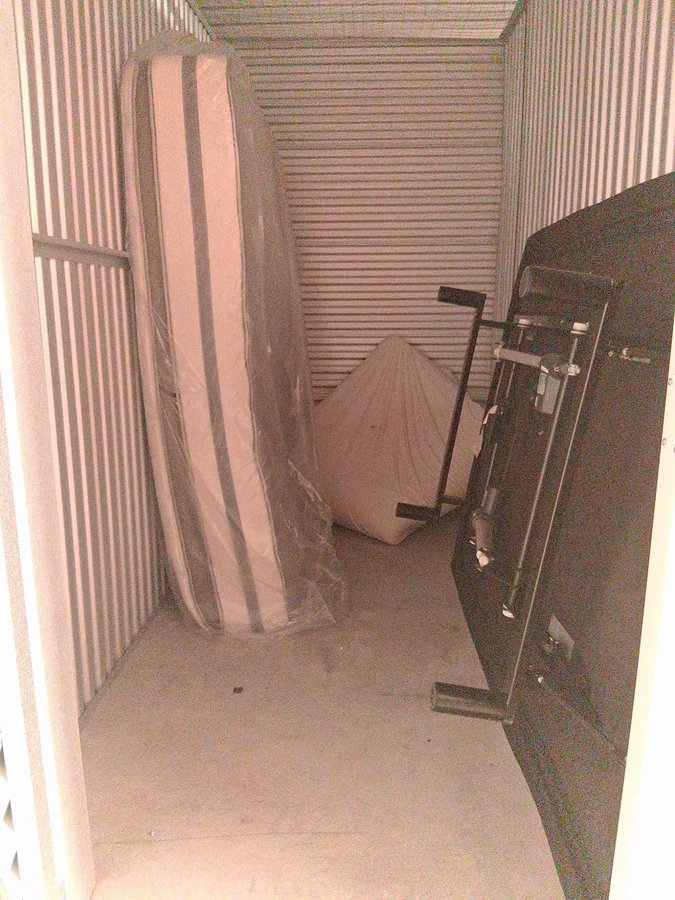 5 x 10 storage unit in Atlanta, GA