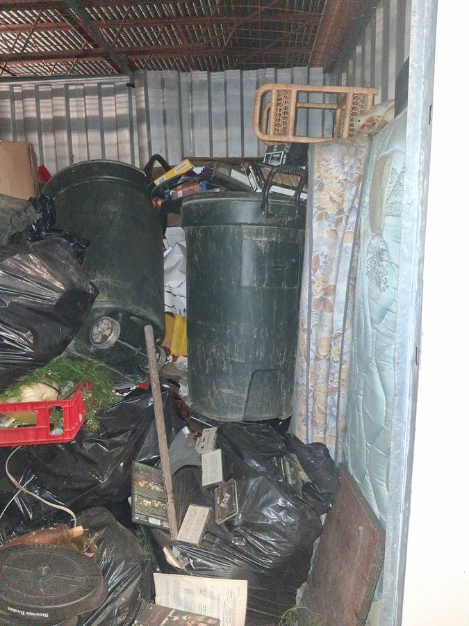10 x 10 storage unit in Atlanta, GA