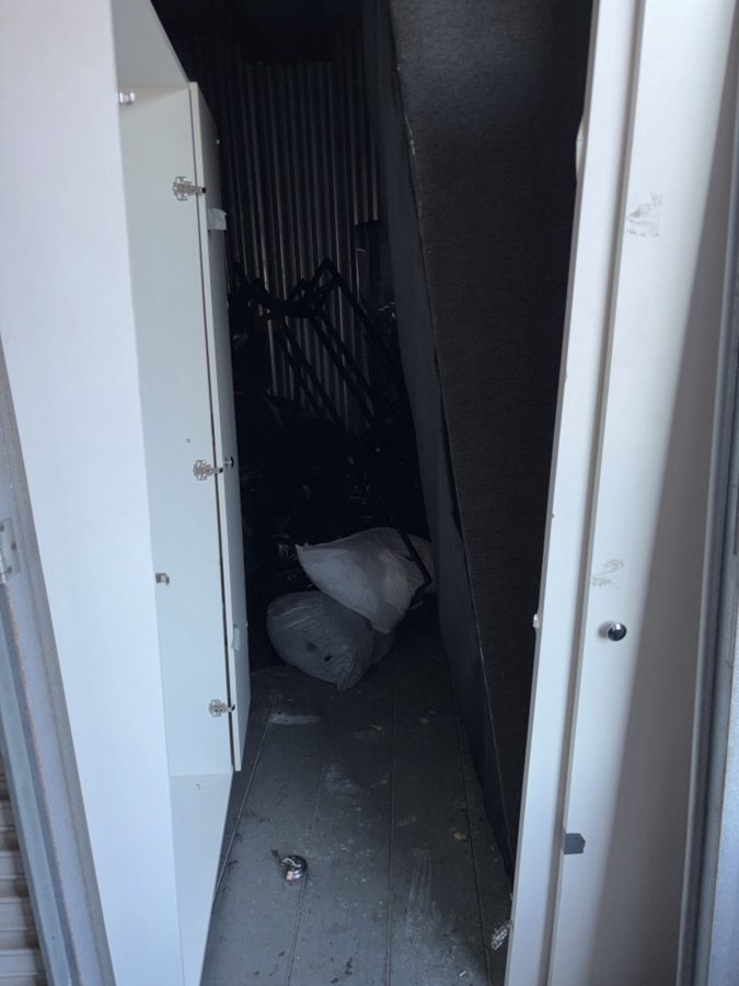 10 x 10 storage unit in Philadelphia, PA