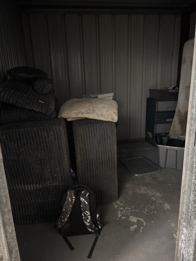 10 x 10 storage unit in Philadelphia, PA