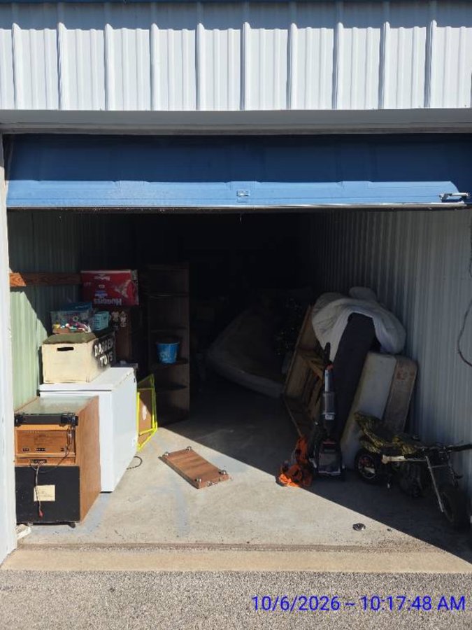 10 x 25 storage unit in Effingham, IL