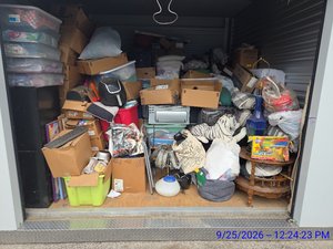 10 x 10 unit in Effingham