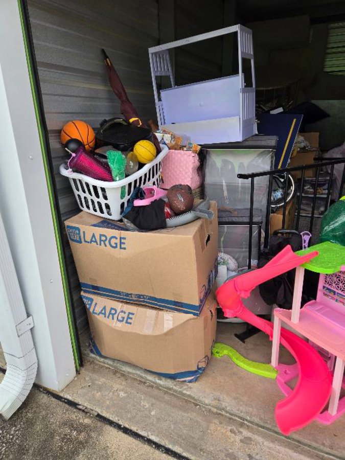 10 x 15 storage unit in Belleville, IL