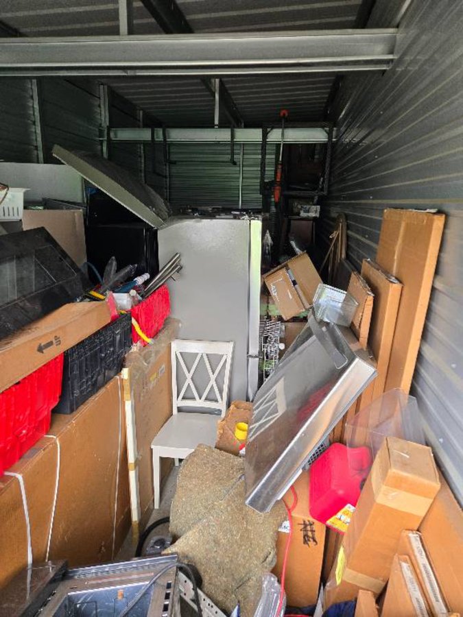 10 x 30 storage unit in Belleville, IL