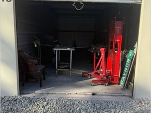 10 x 30 unit in Hamilton