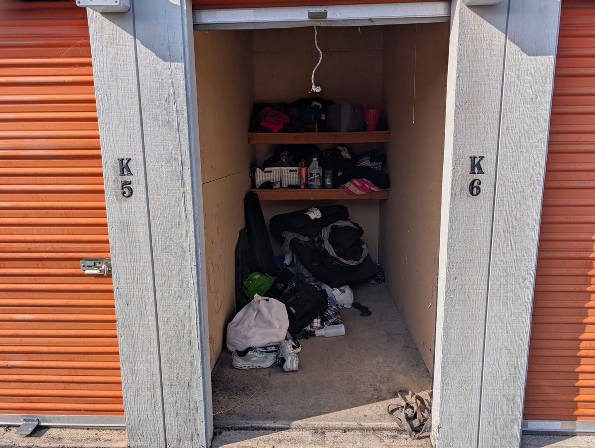 5 x 10 storage unit in Medford, OR
