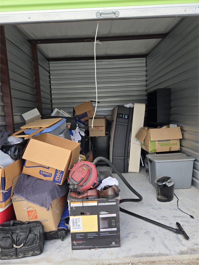 10 x 15 storage unit in Orlando, FL