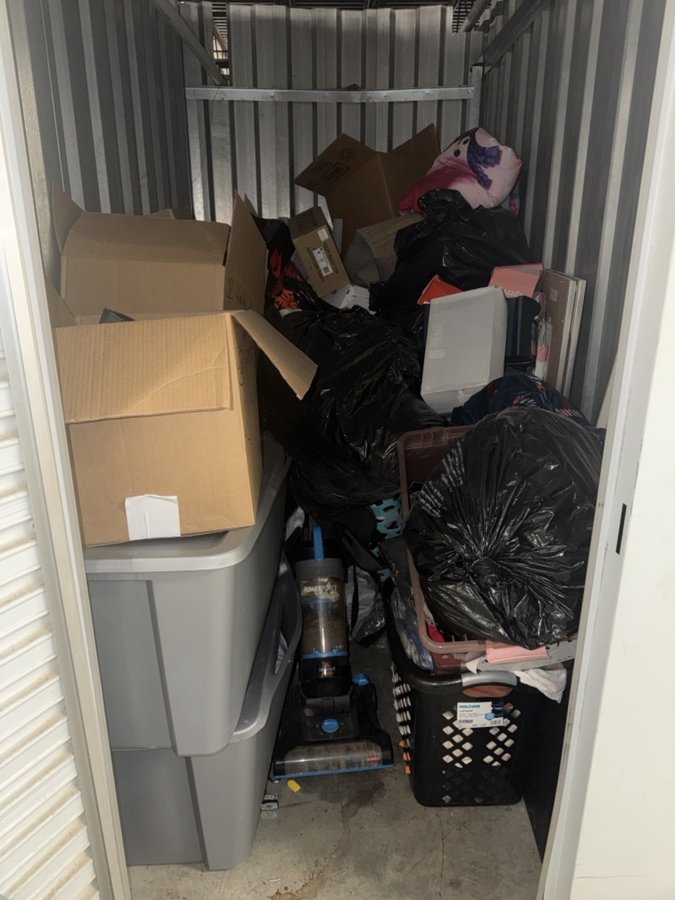5 x 9 storage unit in Sandy Springs, GA
