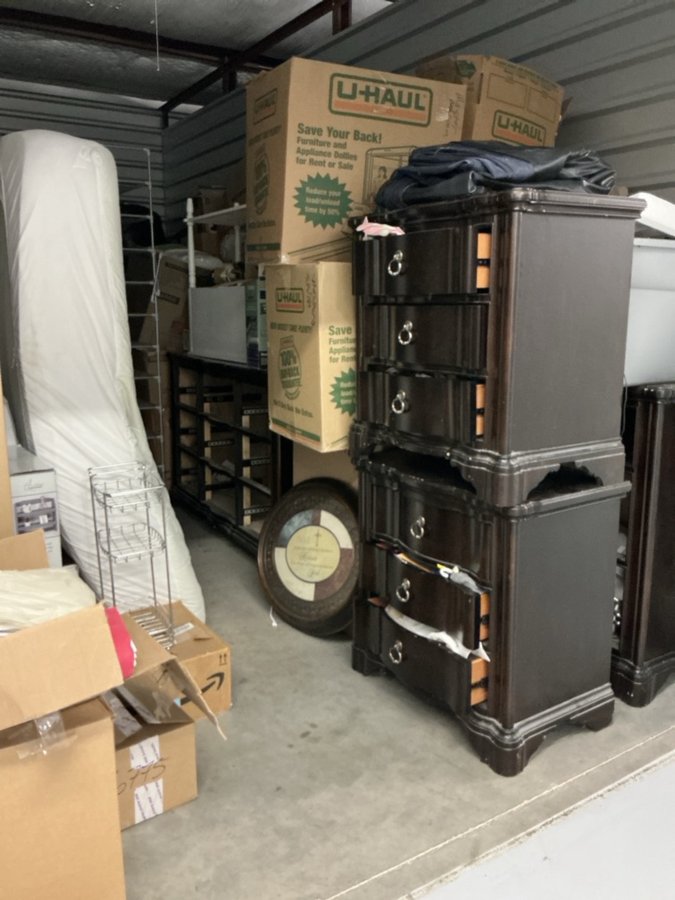 10 x 20 storage unit in Orlando, FL