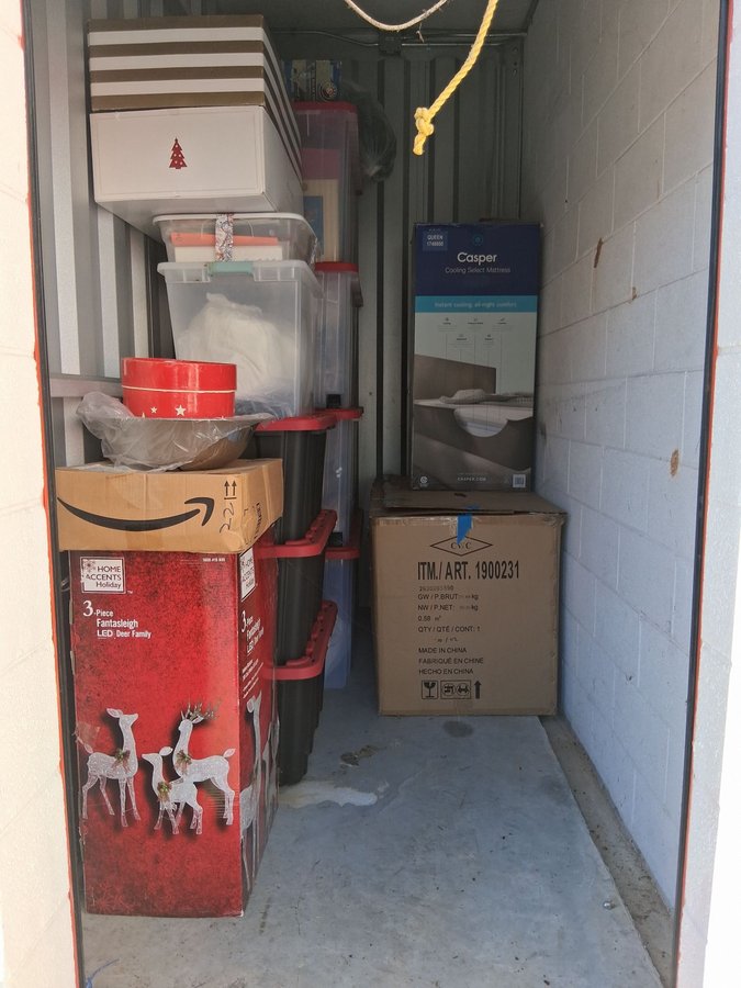 5 x 10 storage unit in Roswell, GA