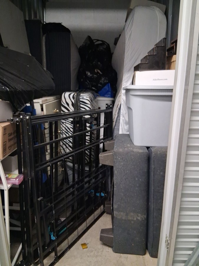 5 x 10 storage unit in Sandy Springs, GA