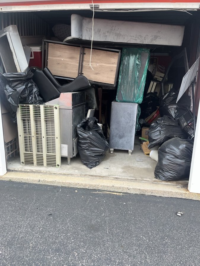 10 x 20 storage unit in Philadelphia, PA