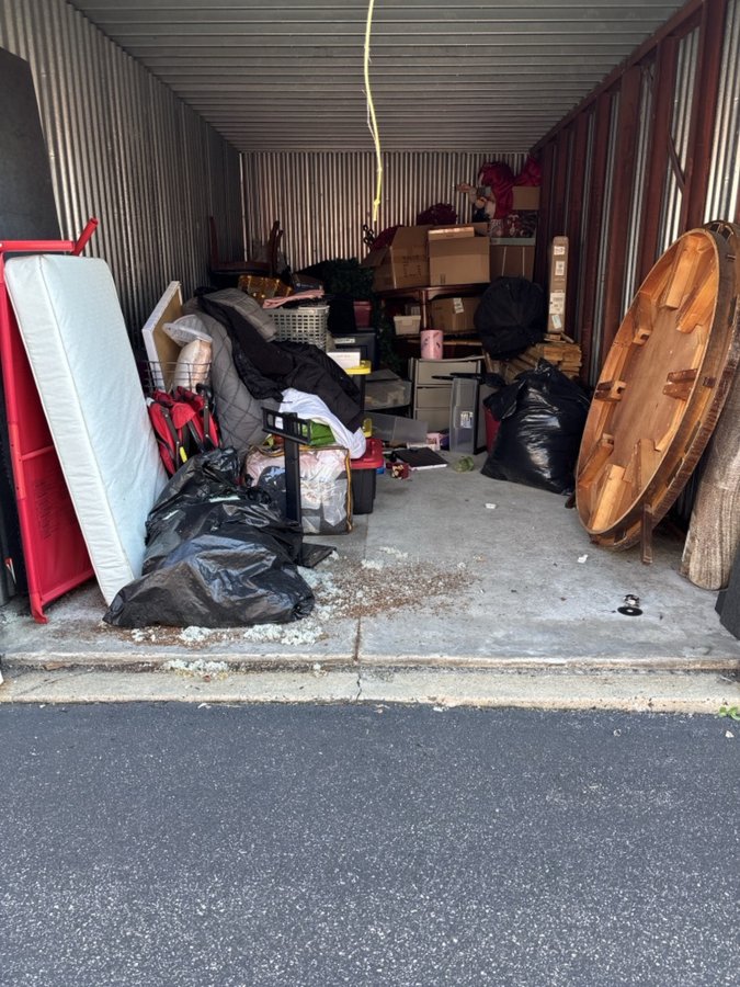 10 x 20 storage unit in Philadelphia, PA