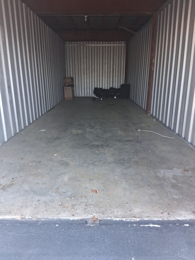 10 x 30 storage unit in Sandy Springs, GA
