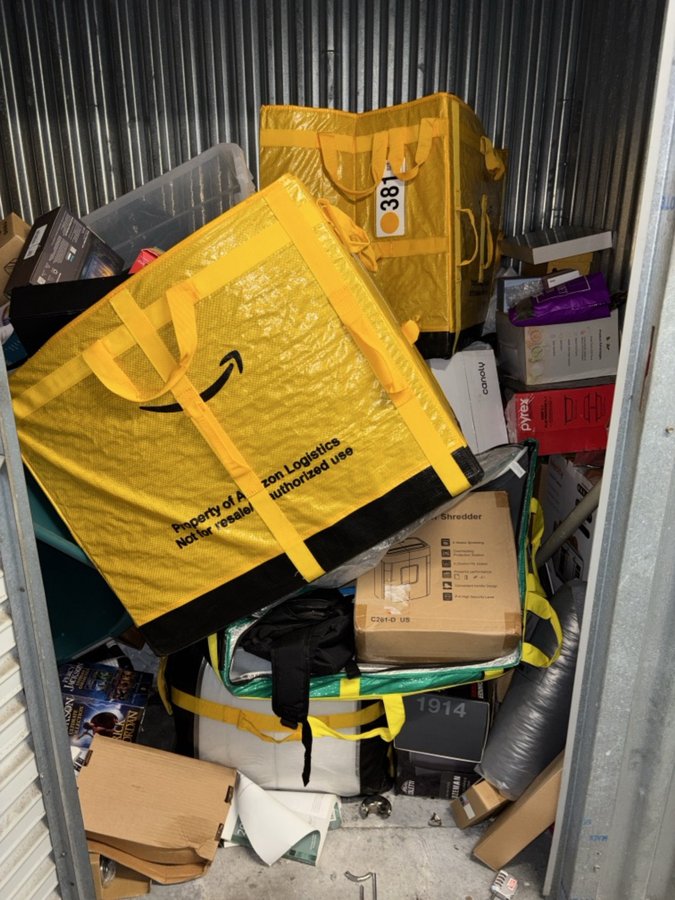 5 x 10 storage unit in Philadelphia, PA