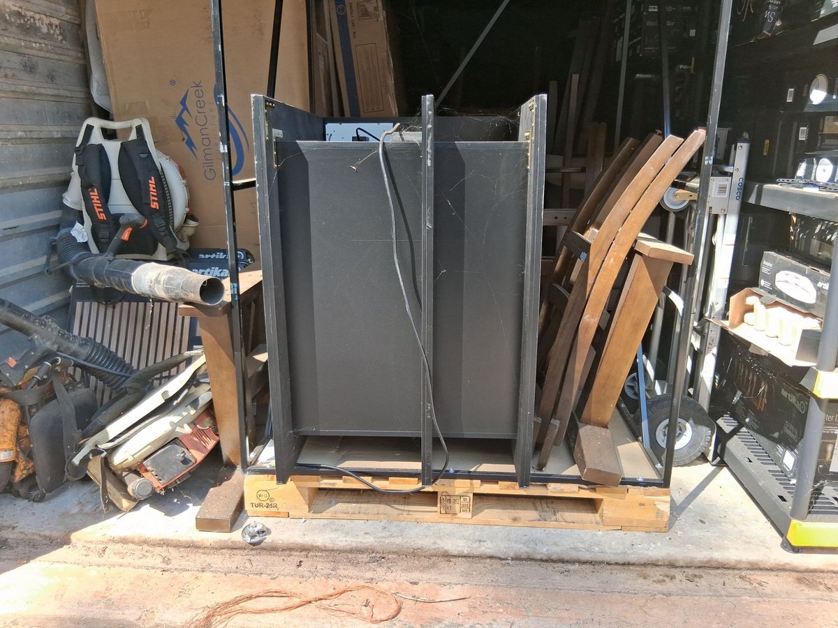 10 x 30 storage unit in Sandy Springs, GA