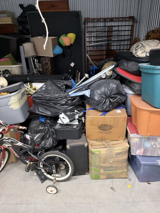 20 x 10 storage unit in Wixom, MI