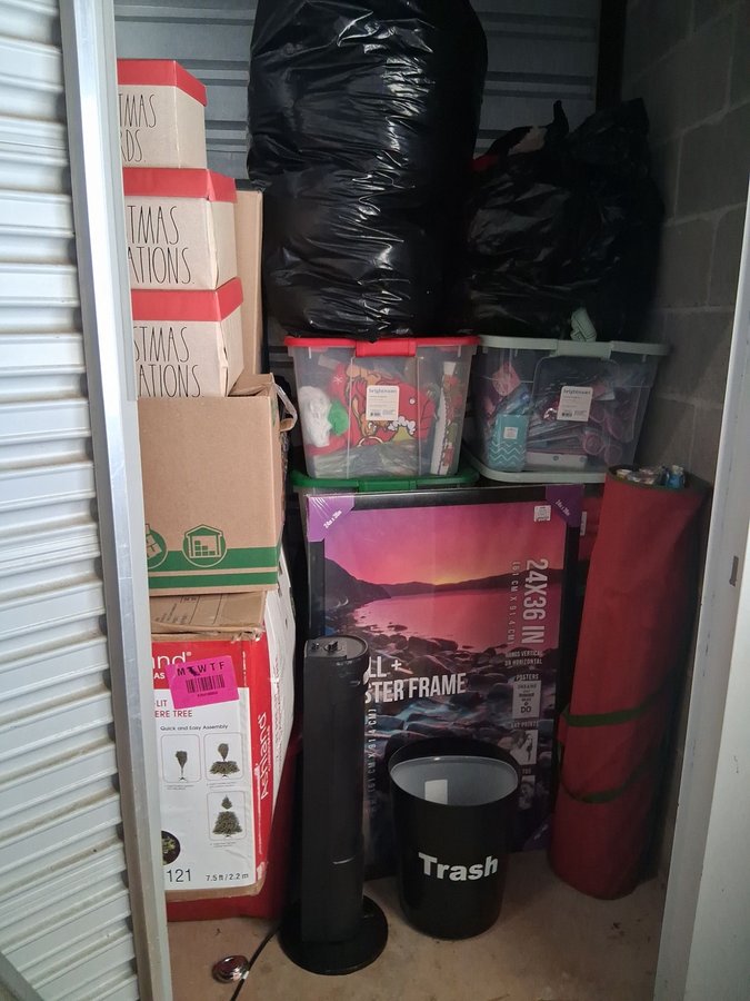 5 x 5 storage unit in Sandy Springs, GA