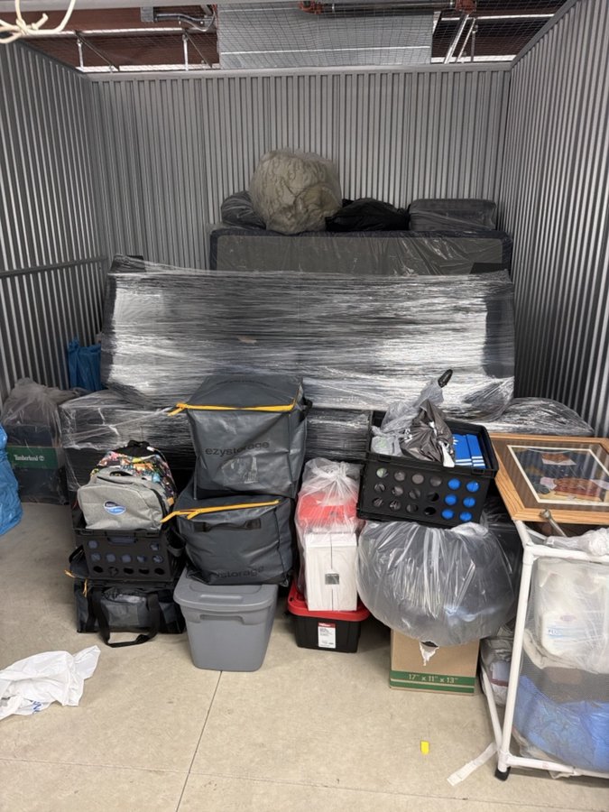 10 x 10 storage unit in Wixom, MI