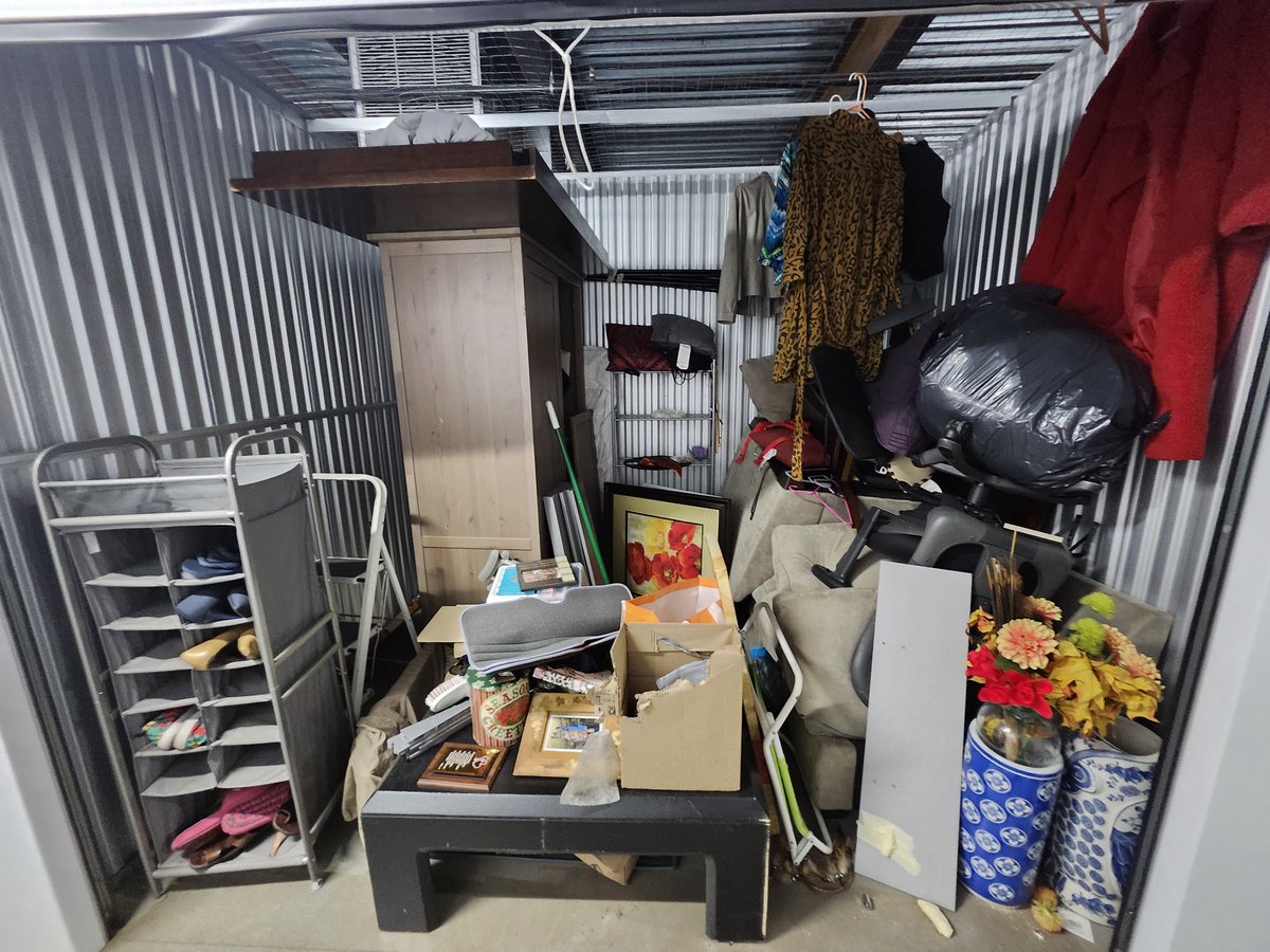 8 x 10 storage unit in Sacramento, CA