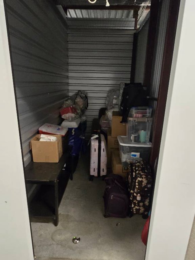 5 x 10 storage unit in Norfolk, VA