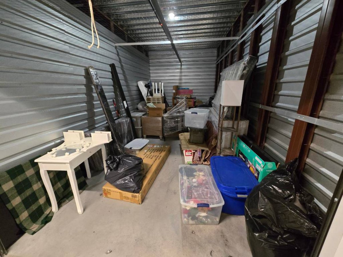 10 x 20 storage unit in Norfolk, VA
